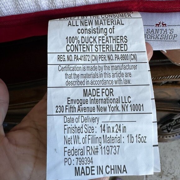 Santa's‎ Workshop Decorative Pillow Christmas Motif Feather Fill 14" x 24" NWT - Picture 12 of 12